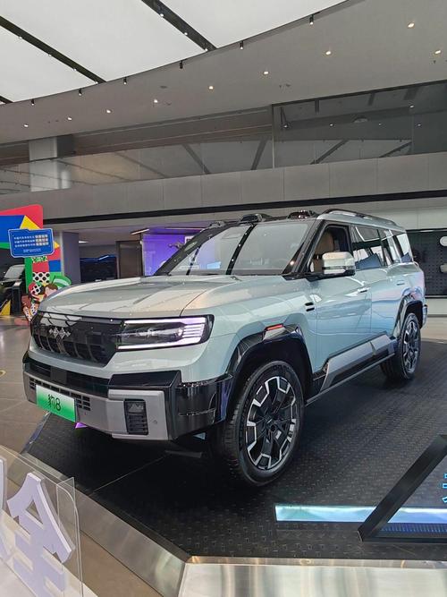 佛山308比亚迪方程豹硬派越野的爆款，英菲尼迪35周年与你共成长